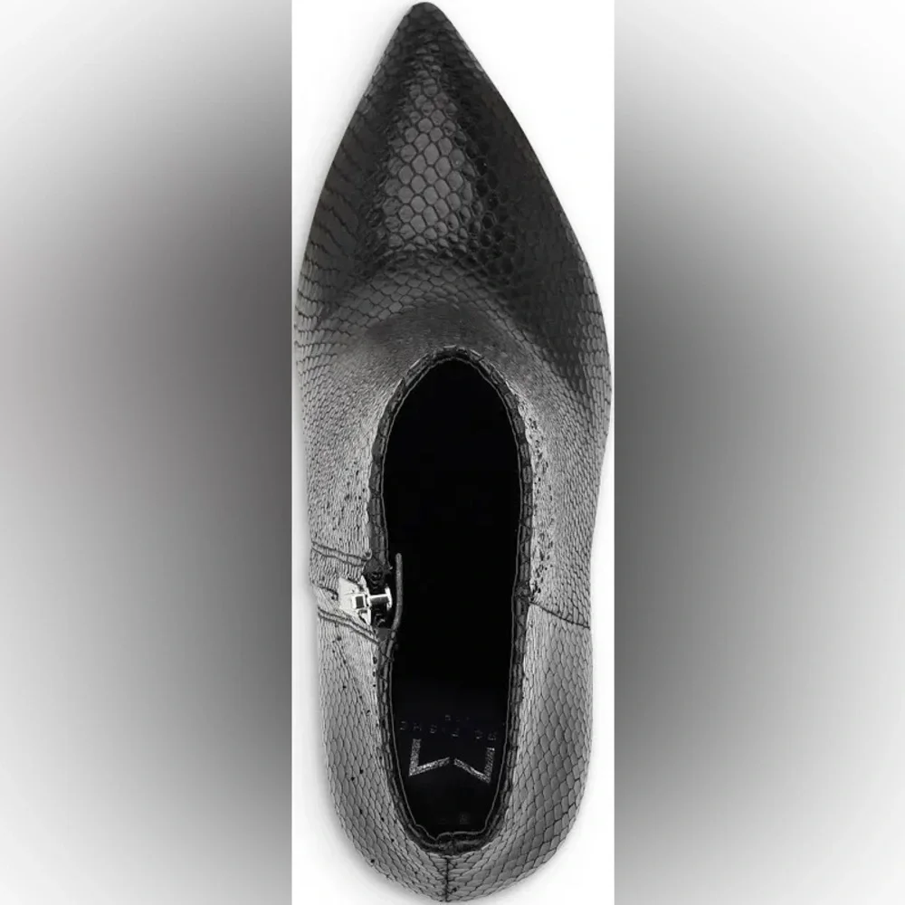 NIB Marc Fisher ULANI2 HEELED BOOTIE